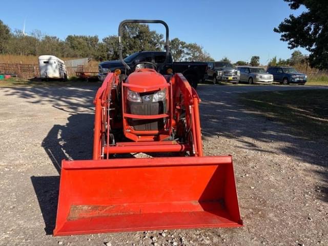 Image of Kubota L3901 equipment image 2