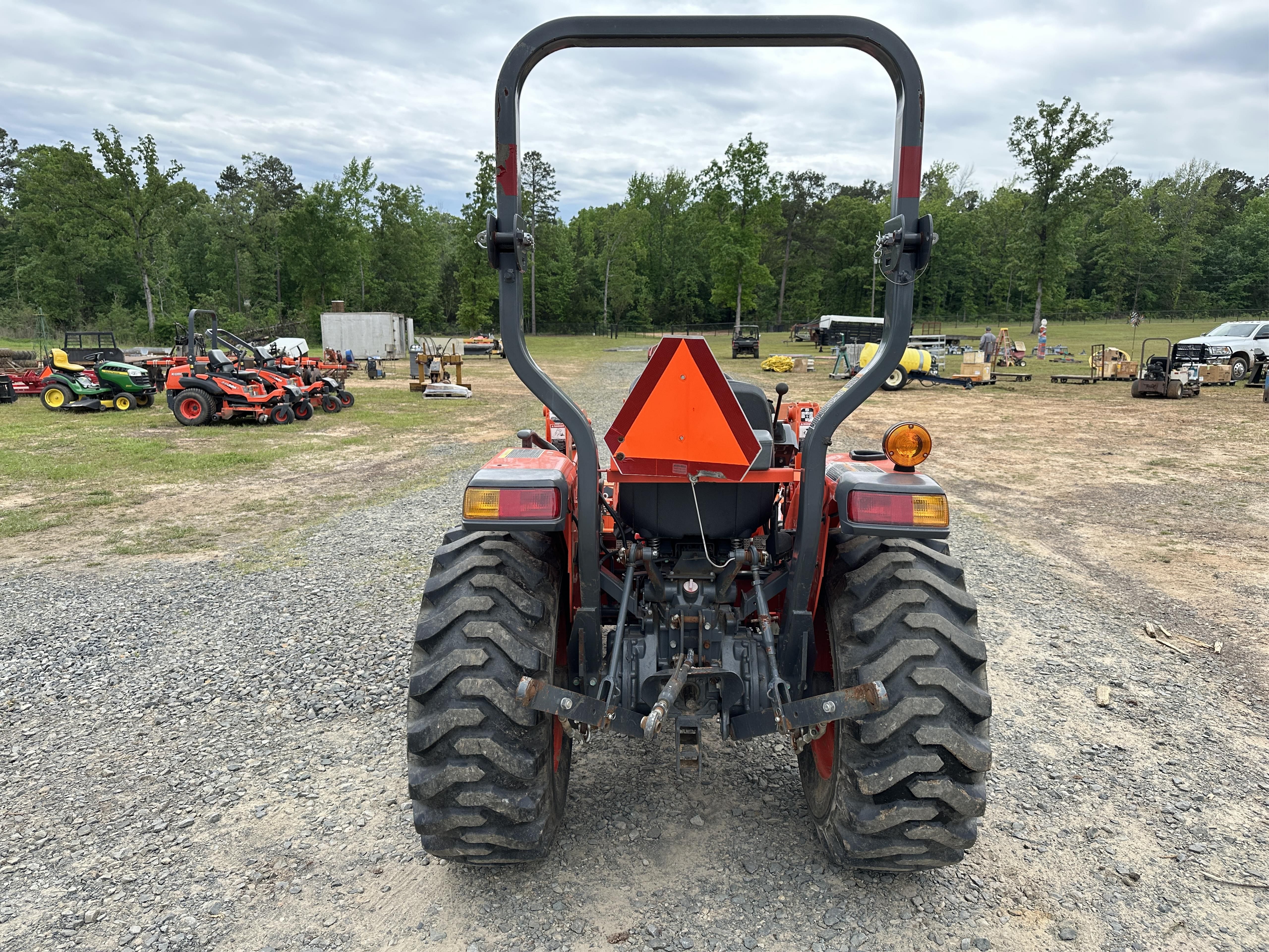 Kubota L3901 Tractors Less Than 40 HP For Sale | Tractor Zoom