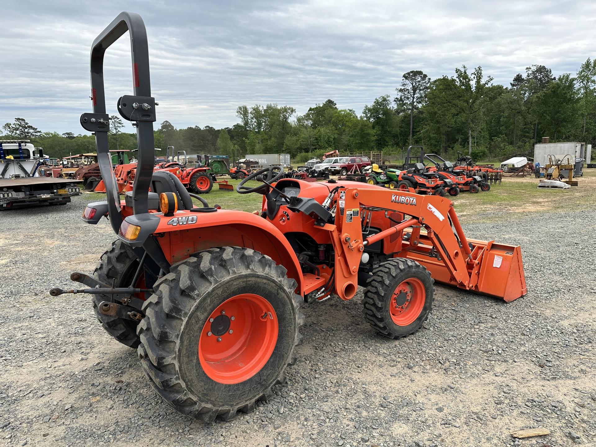 Kubota L3901 Tractors Less than 40 HP for Sale Tractor Zoom