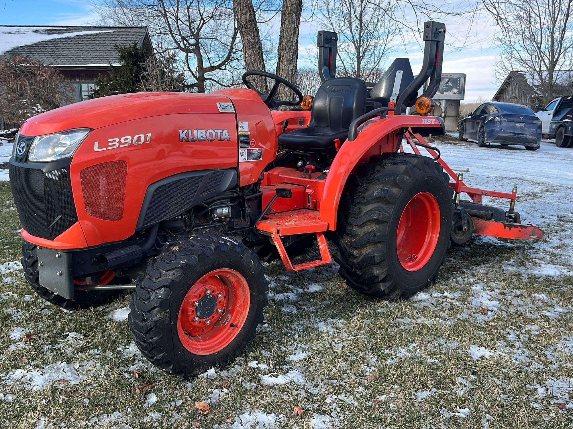 Main image Kubota L3901