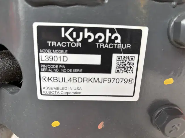 Image of Kubota L3901D equipment image 2