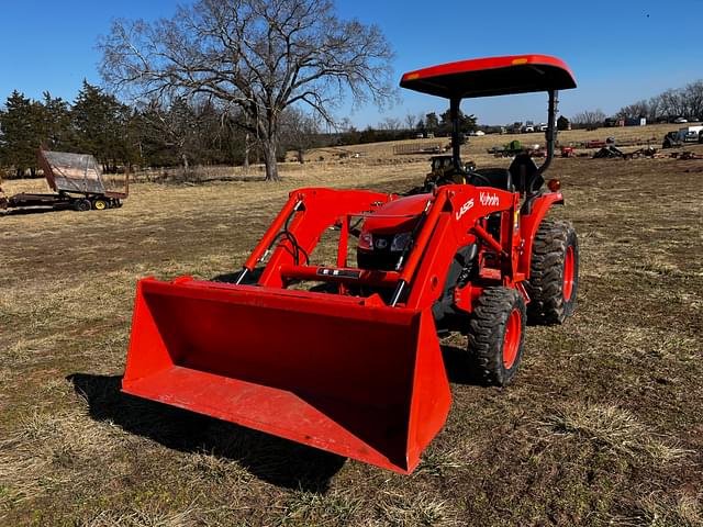 Image of Kubota L3901D equipment image 1