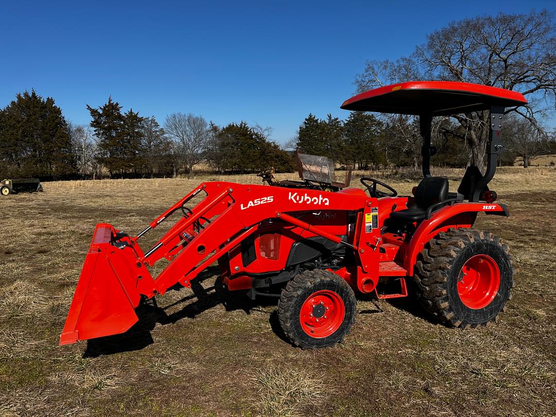 Image of Kubota L3901D Primary image