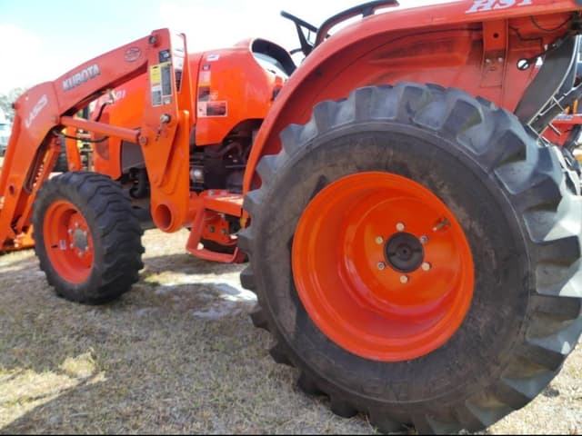Image of Kubota L3901D equipment image 3