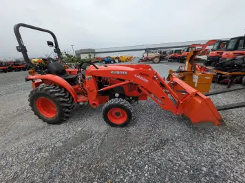 Main image Kubota L3901D