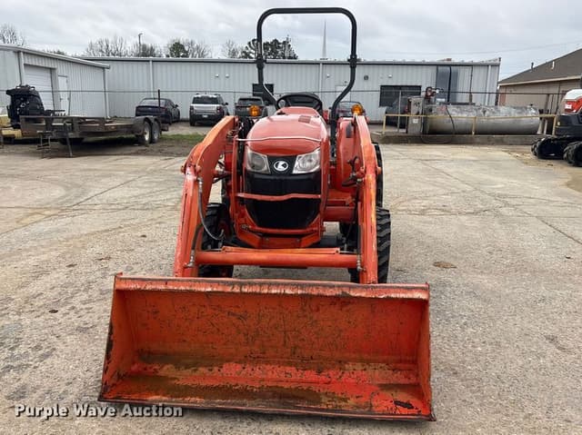 Image of Kubota L3901D equipment image 1