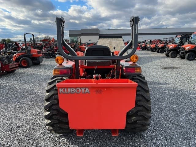 Image of Kubota L3901HST equipment image 3