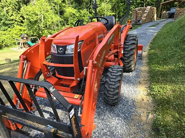 Image of Kubota L3901HST equipment image 2