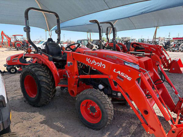 Image of Kubota L3902 equipment image 1