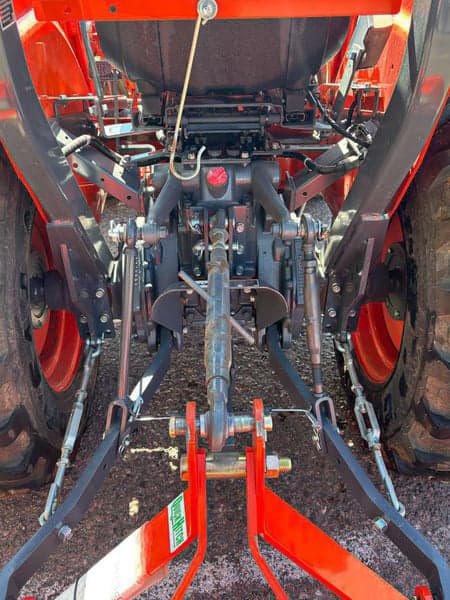 Image of Kubota L3902 equipment image 4