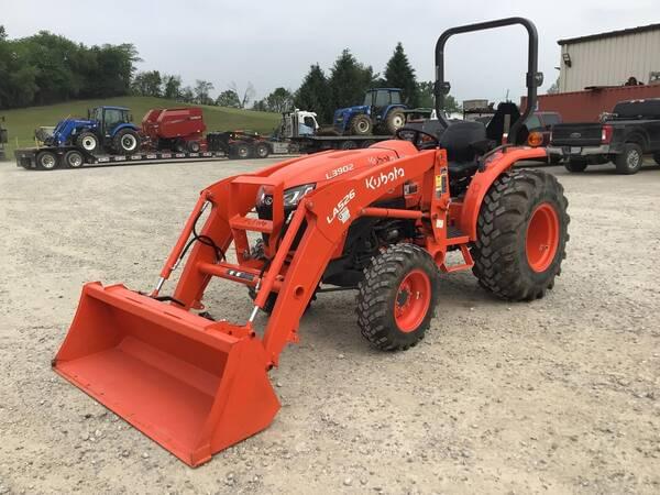 Image of Kubota L3902 equipment image 1
