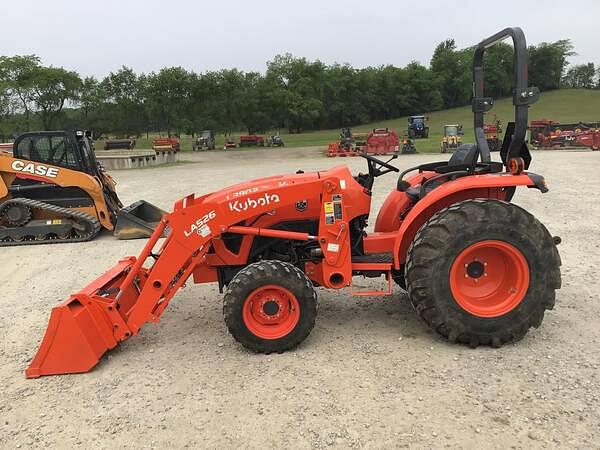 Image of Kubota L3902 equipment image 3
