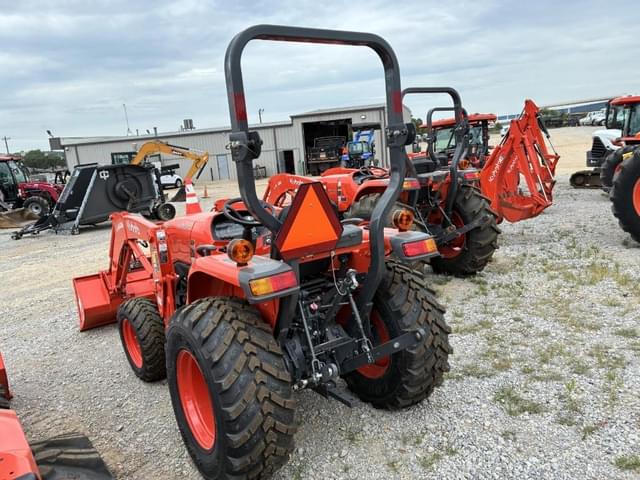 Image of Kubota L3902 equipment image 3