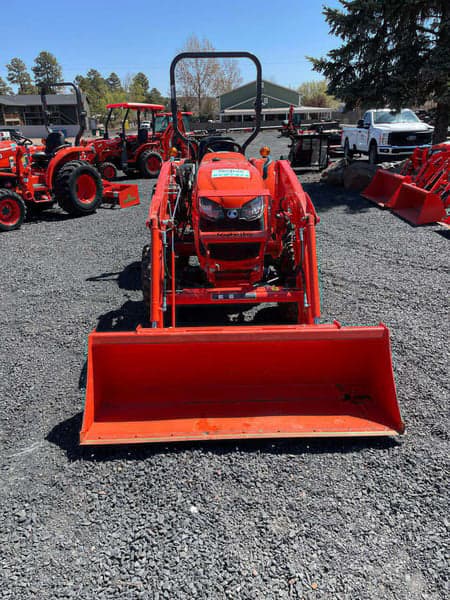 Image of Kubota L3902 equipment image 2