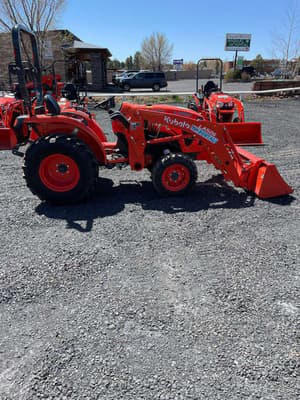 Kubota L3902 Image