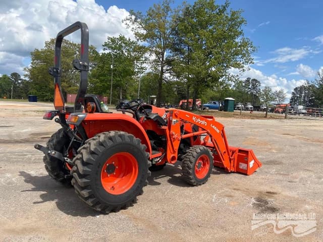 Image of Kubota L3902DT equipment image 4