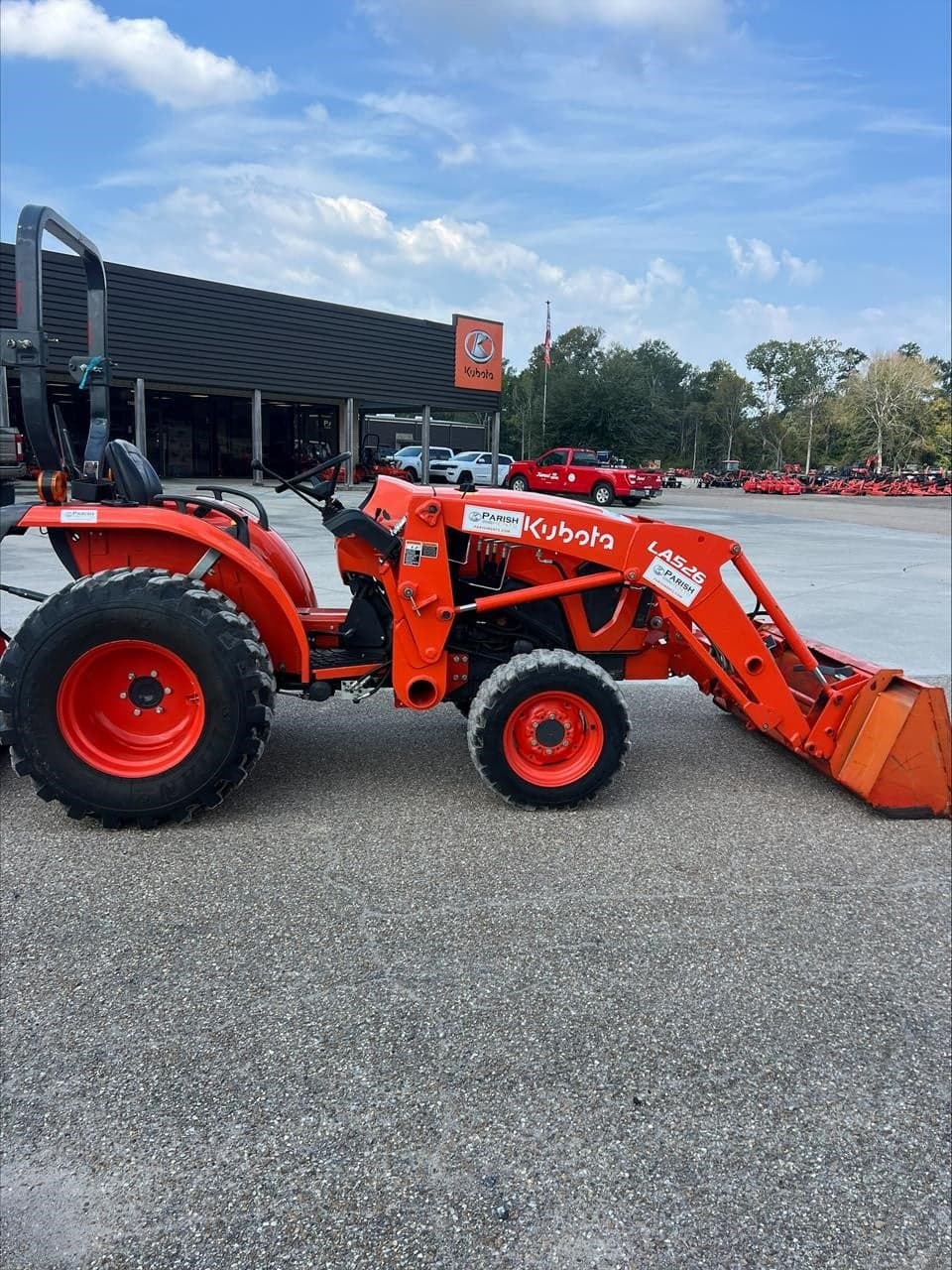 Image of Kubota L3902HST Image 1