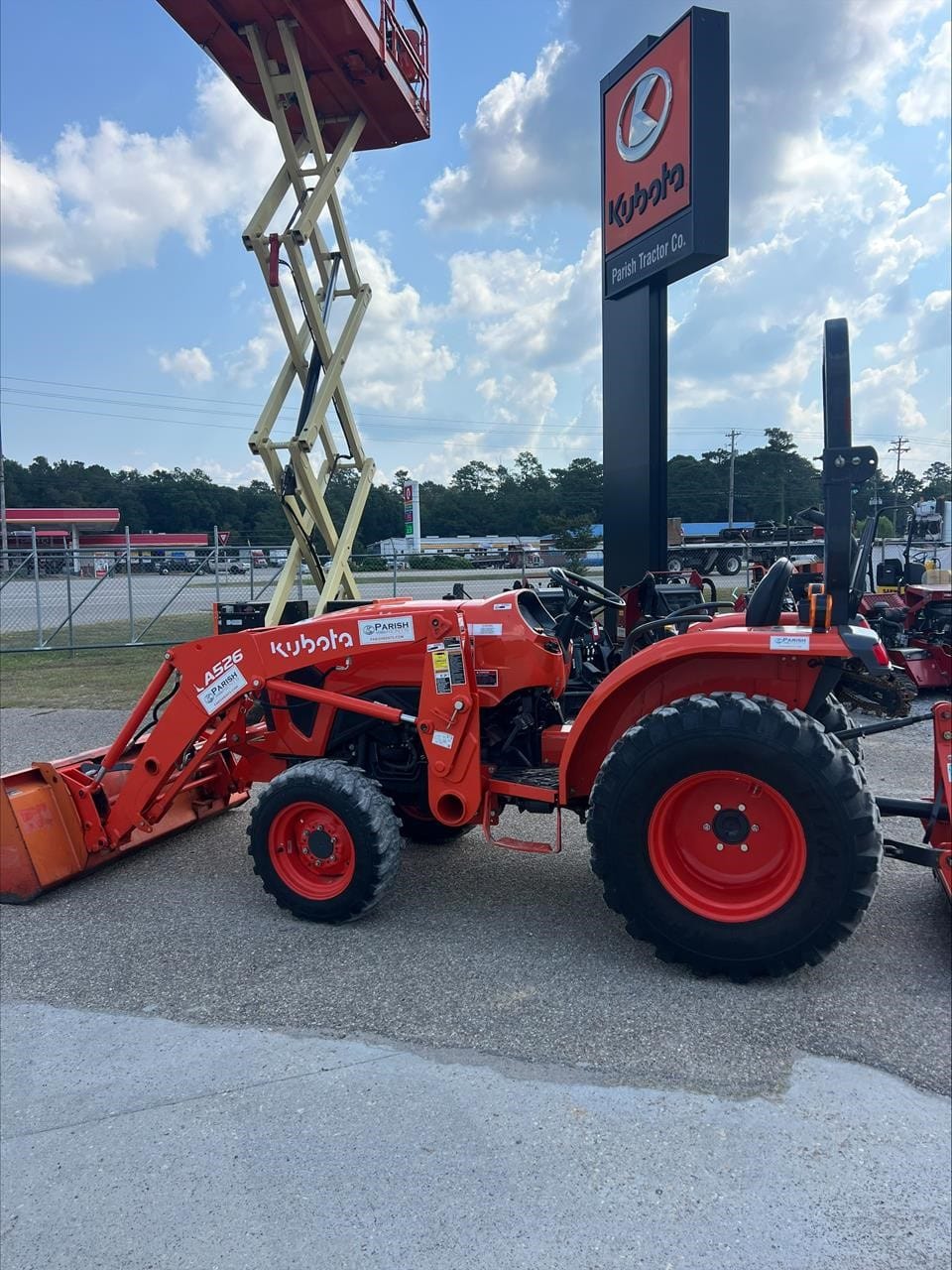 2024 Kubota L3902HST Equipment Image0