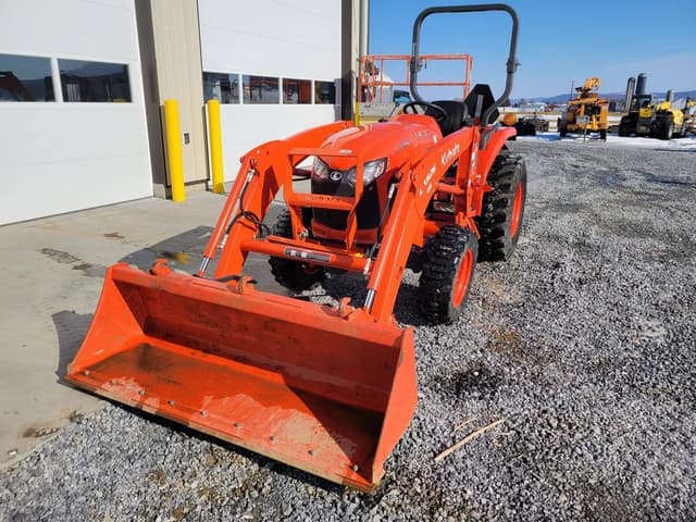 Image of Kubota L3902HST equipment image 1