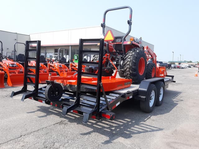 Image of Kubota L3902HST equipment image 3