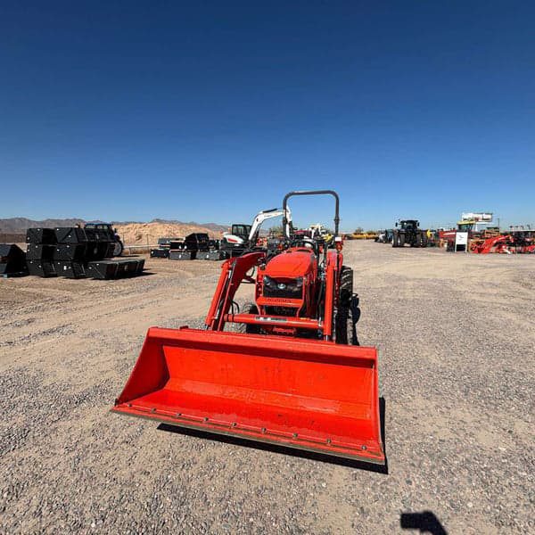 Image of Kubota L3902 equipment image 2