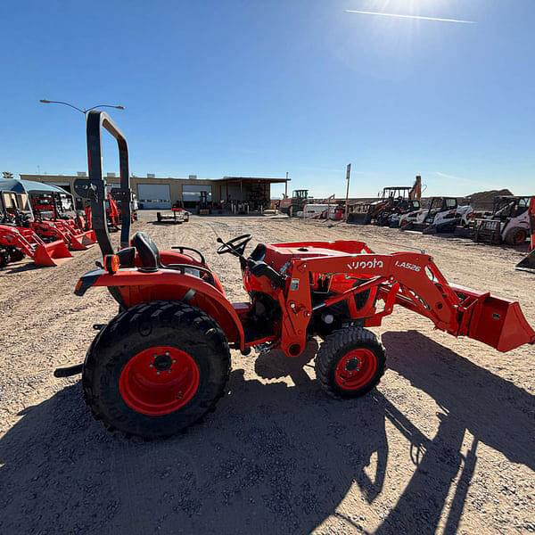 Image of Kubota L3902HST equipment image 1