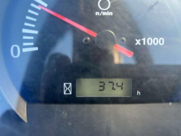 Image of Kubota L3902 equipment image 4