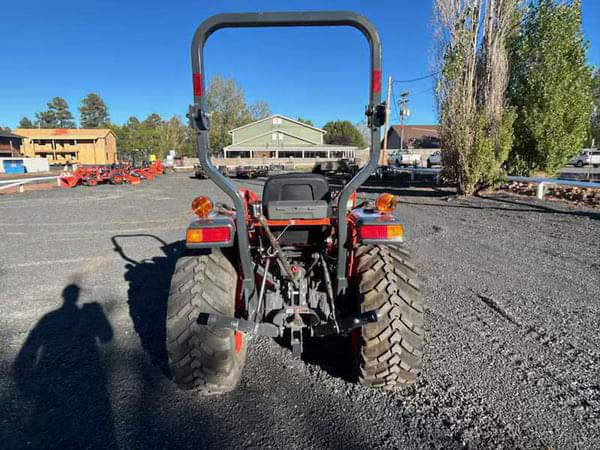 Image of Kubota L3902 equipment image 3