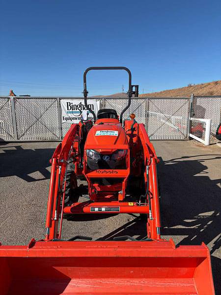 Image of Kubota L3902HST equipment image 2