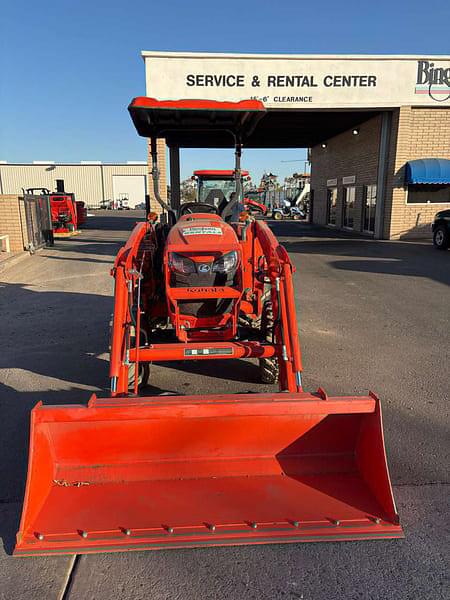 Image of Kubota L3902HST equipment image 2