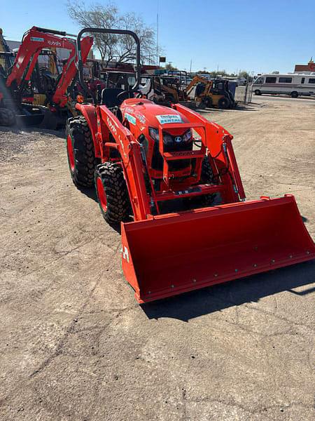 Image of Kubota L3902HST equipment image 2