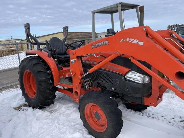 Image of Kubota L3940 equipment image 4