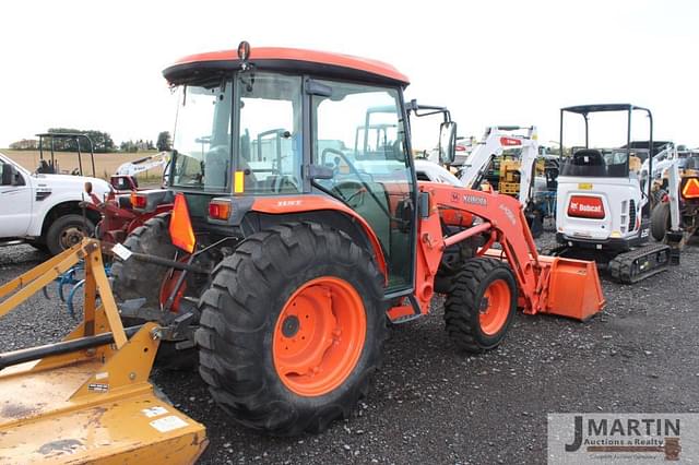 Image of Kubota L3940 equipment image 2