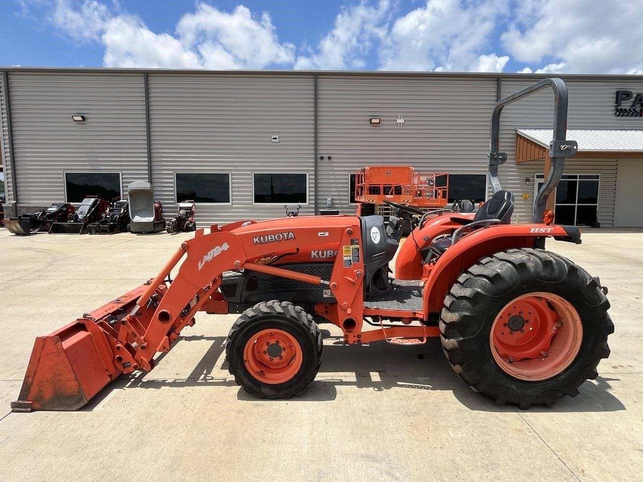 2007 Kubota L3940 Equipment Image0