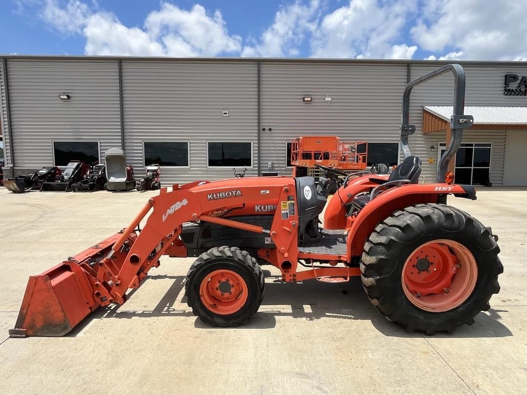 Image of Kubota L3940 Image 0