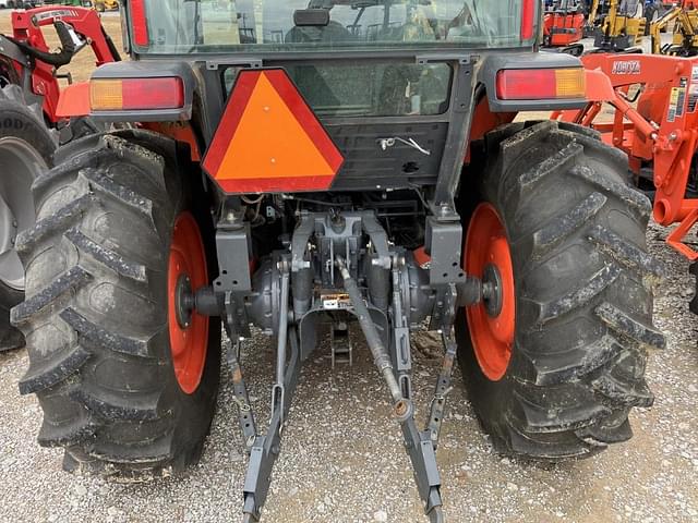 Image of Kubota L4060 equipment image 4