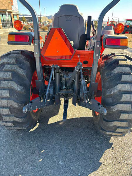 Image of Kubota L4060 equipment image 3