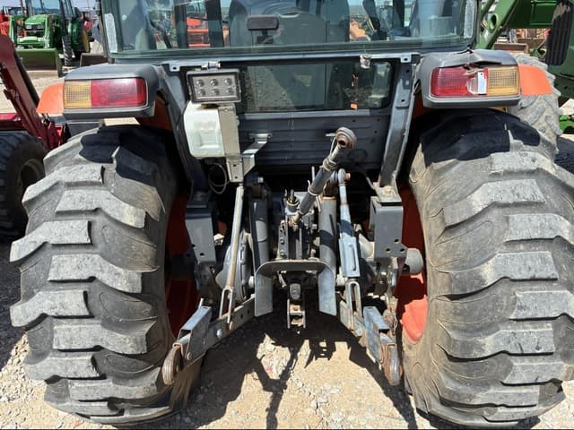 Image of Kubota L4060 equipment image 4