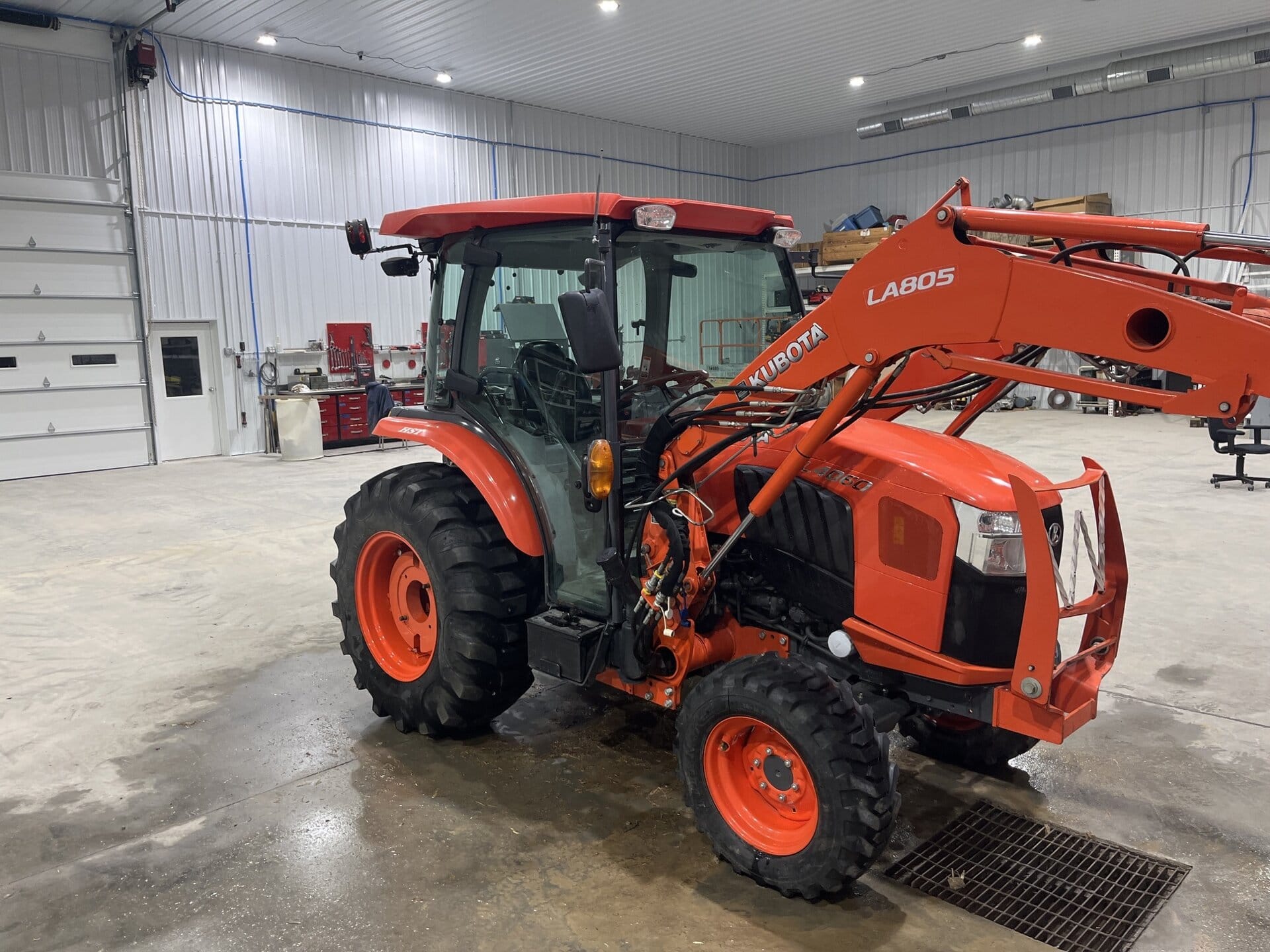 Kubota L4060 Equipment Image0