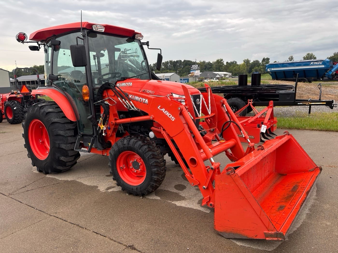 Kubota L4060 Equipment Image0