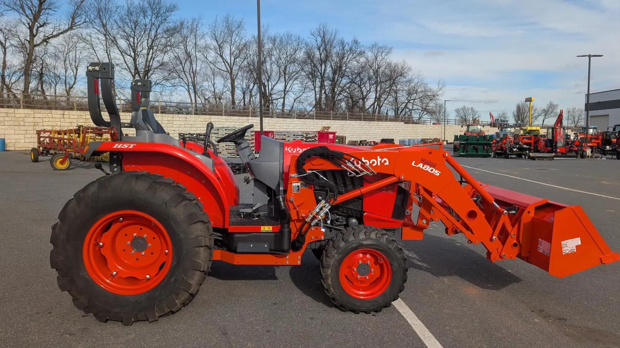 Kubota L4060HST-LE Equipment Image0