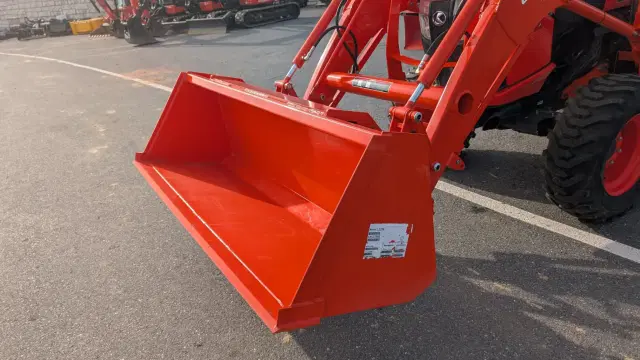 Image of Kubota L4060HST-LE equipment image 4