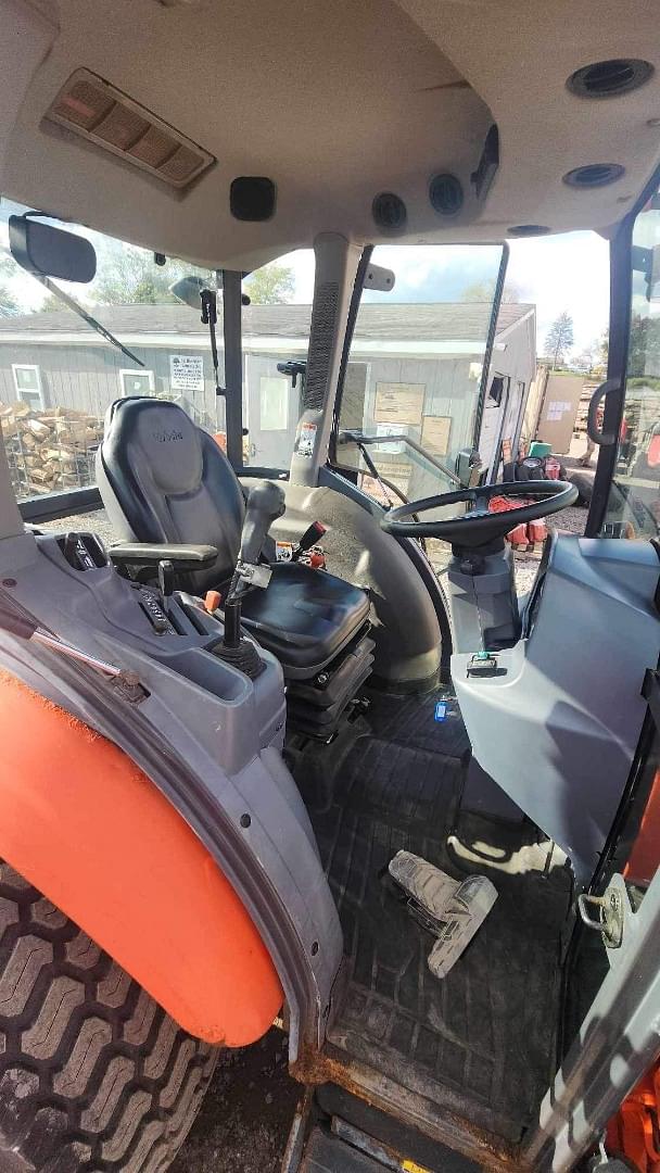 Image of Kubota L4060HSTC equipment image 4