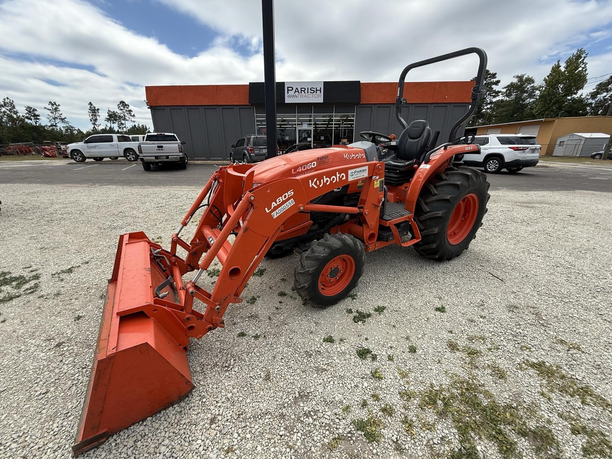 2024 Kubota L4060HST-LE Equipment Image0
