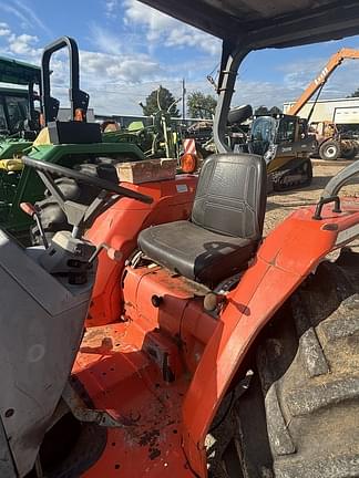 Image of Kubota L4200 equipment image 3