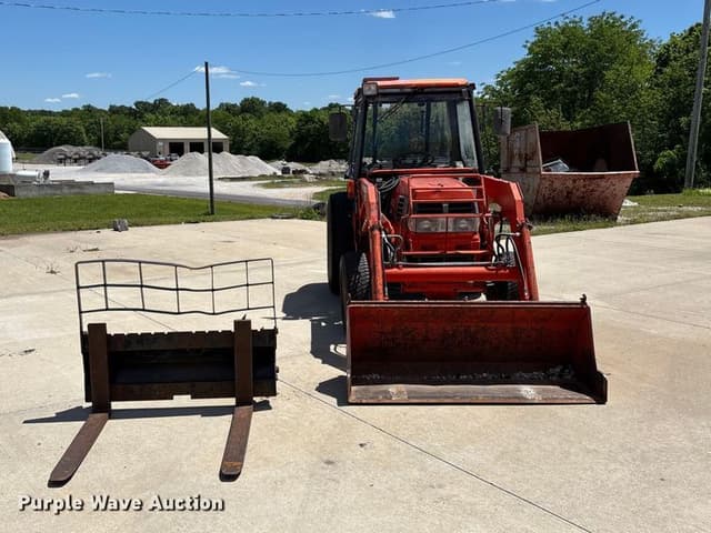 Image of Kubota L4200 equipment image 1