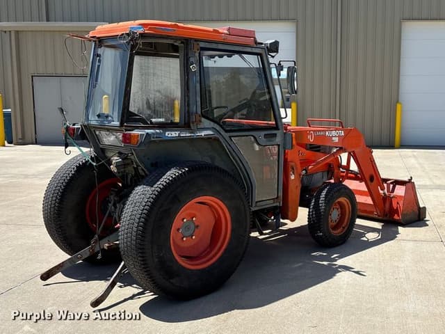 Image of Kubota L4200 equipment image 4