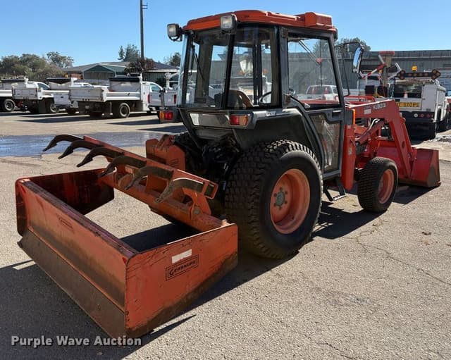 Image of Kubota L4200 equipment image 4