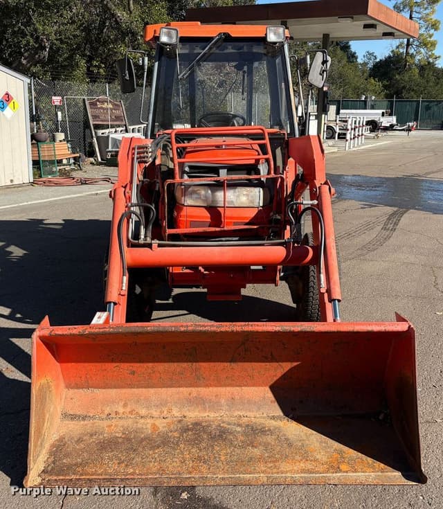 Image of Kubota L4200 equipment image 1