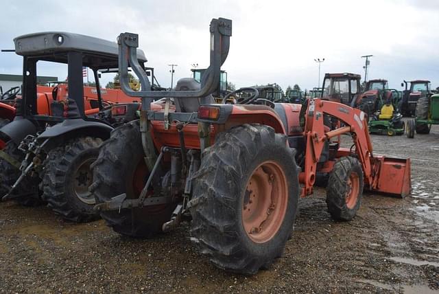 Image of Kubota L4240 equipment image 2